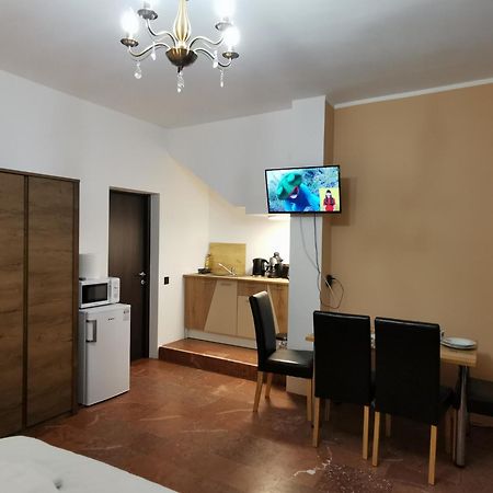 Ambient Deluxe Apartman Gyula Extérieur photo