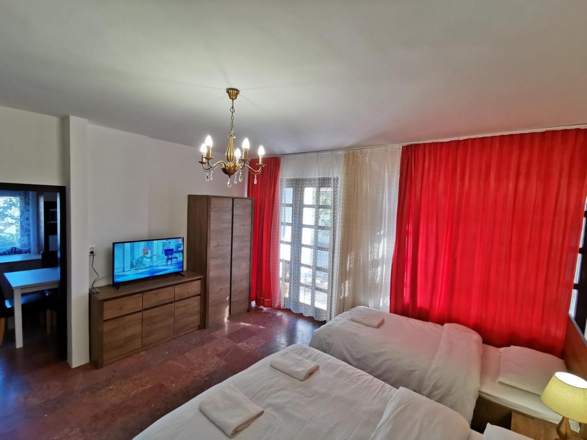 Ambient Deluxe Apartman Gyula Extérieur photo
